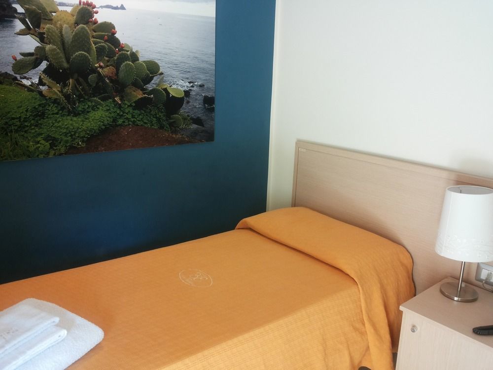 Hotel Residence Empedocle Messina Exteriör bild